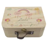 Valisette naissance personnalisée Arc-en-ciel – Boîte souvenirs bébé en bois